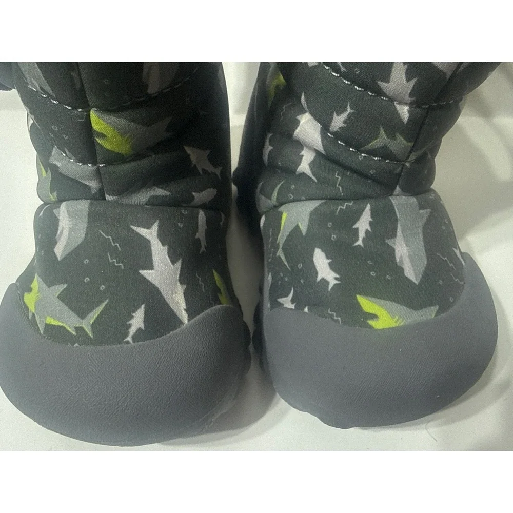 BOGS - B-Moc Sharks Kid's Snow Waterproof Boots Infants Size 4 Winter Outdoors